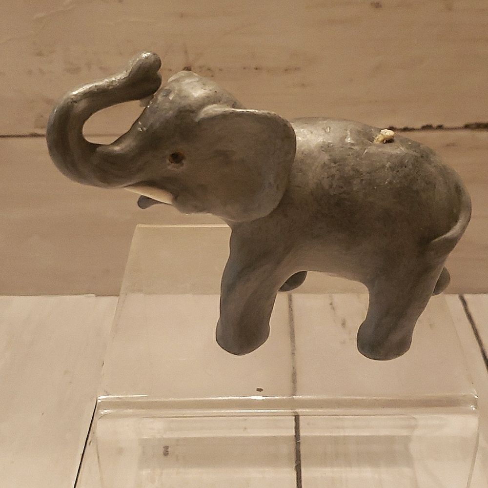 💙💙💙Collectible Baby Elephant Candle